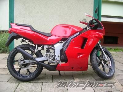 Photo 2068950