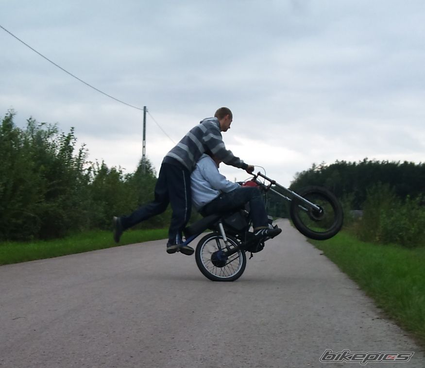 Photo 2069306