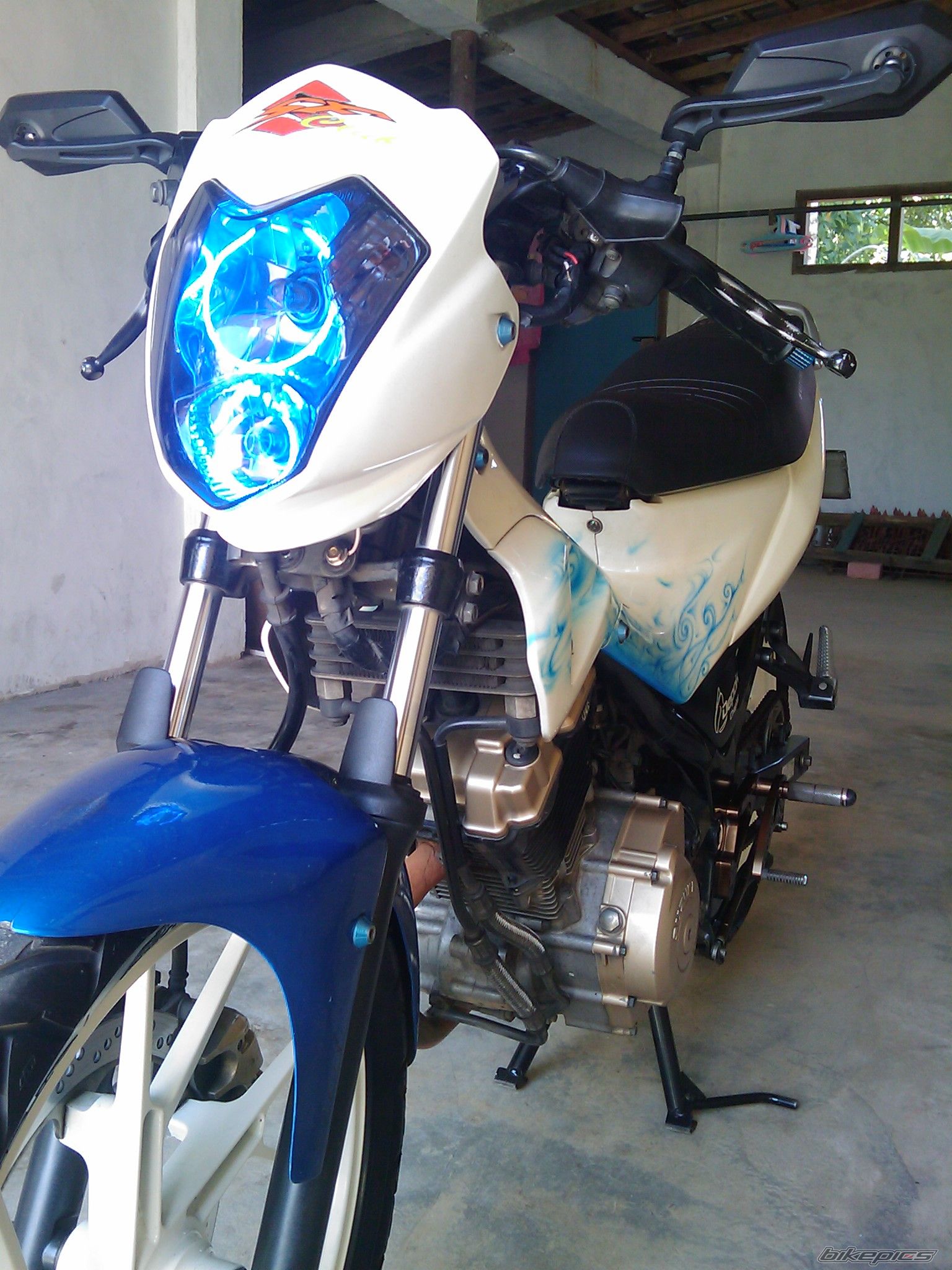 Photo 2069460