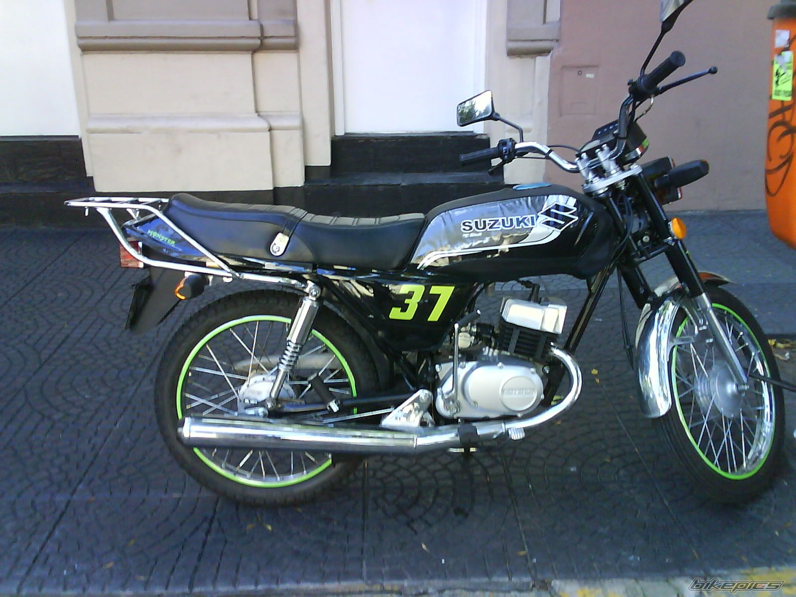 Photo 2069585