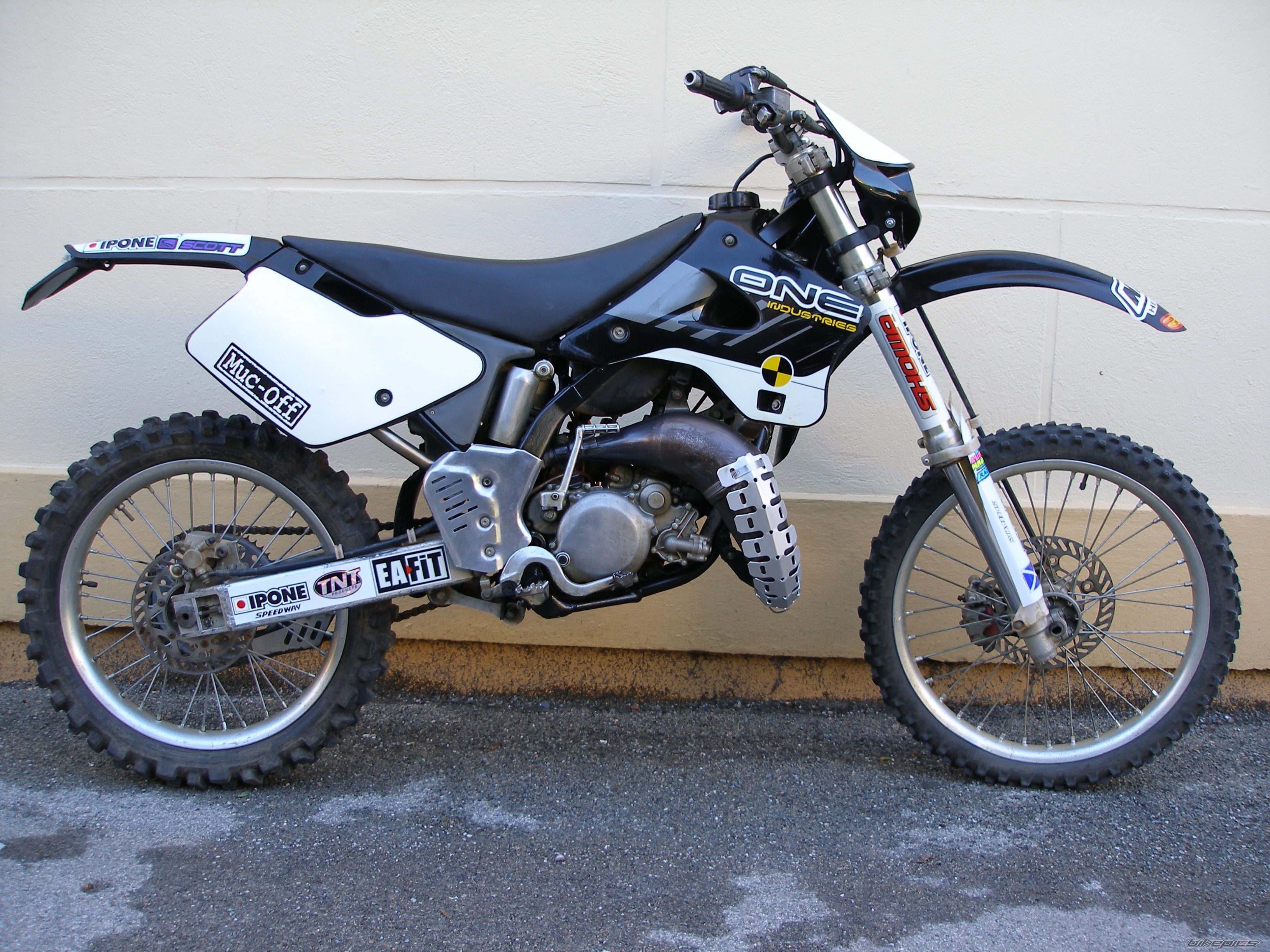 Photo 2072527