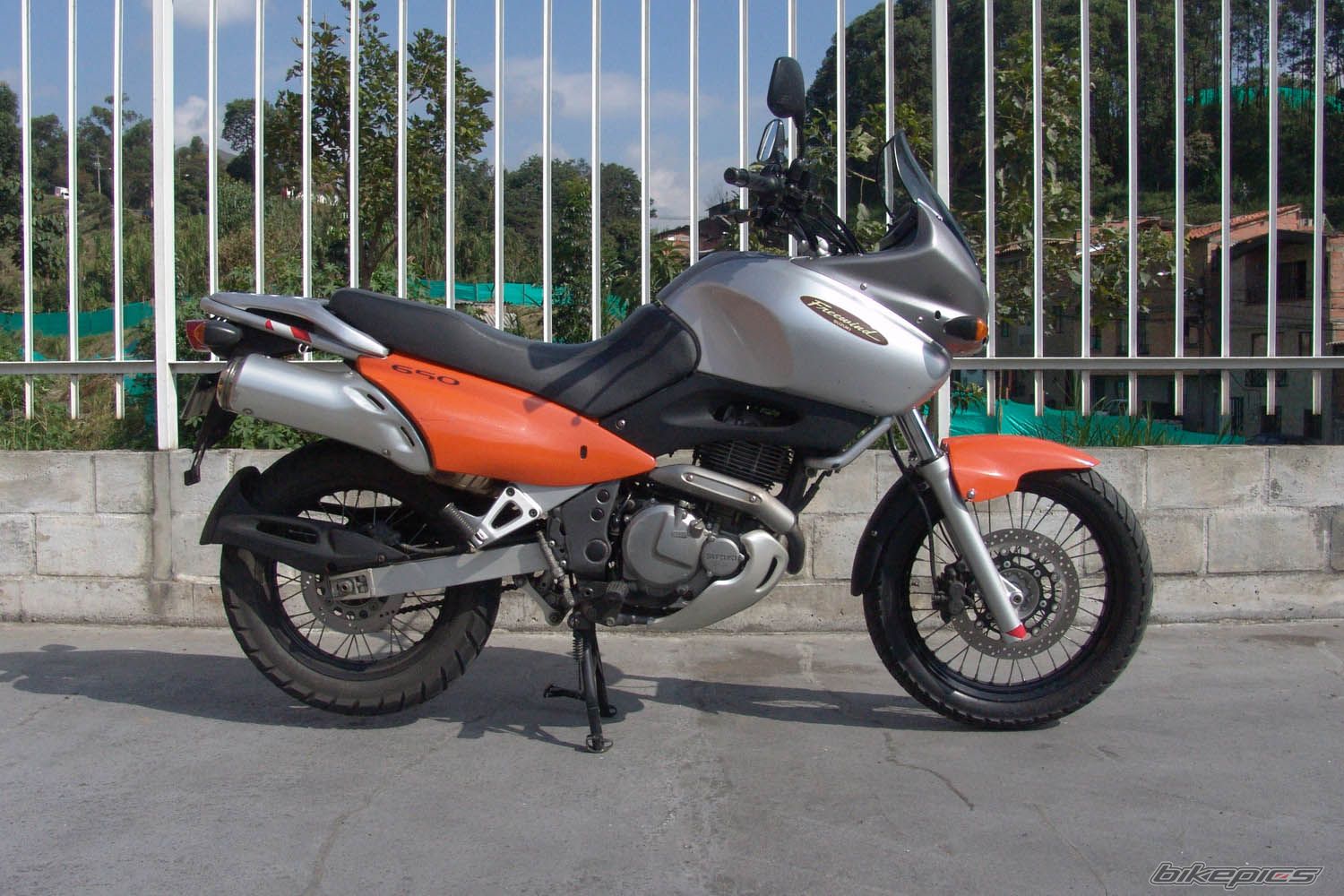 Photo 2072608