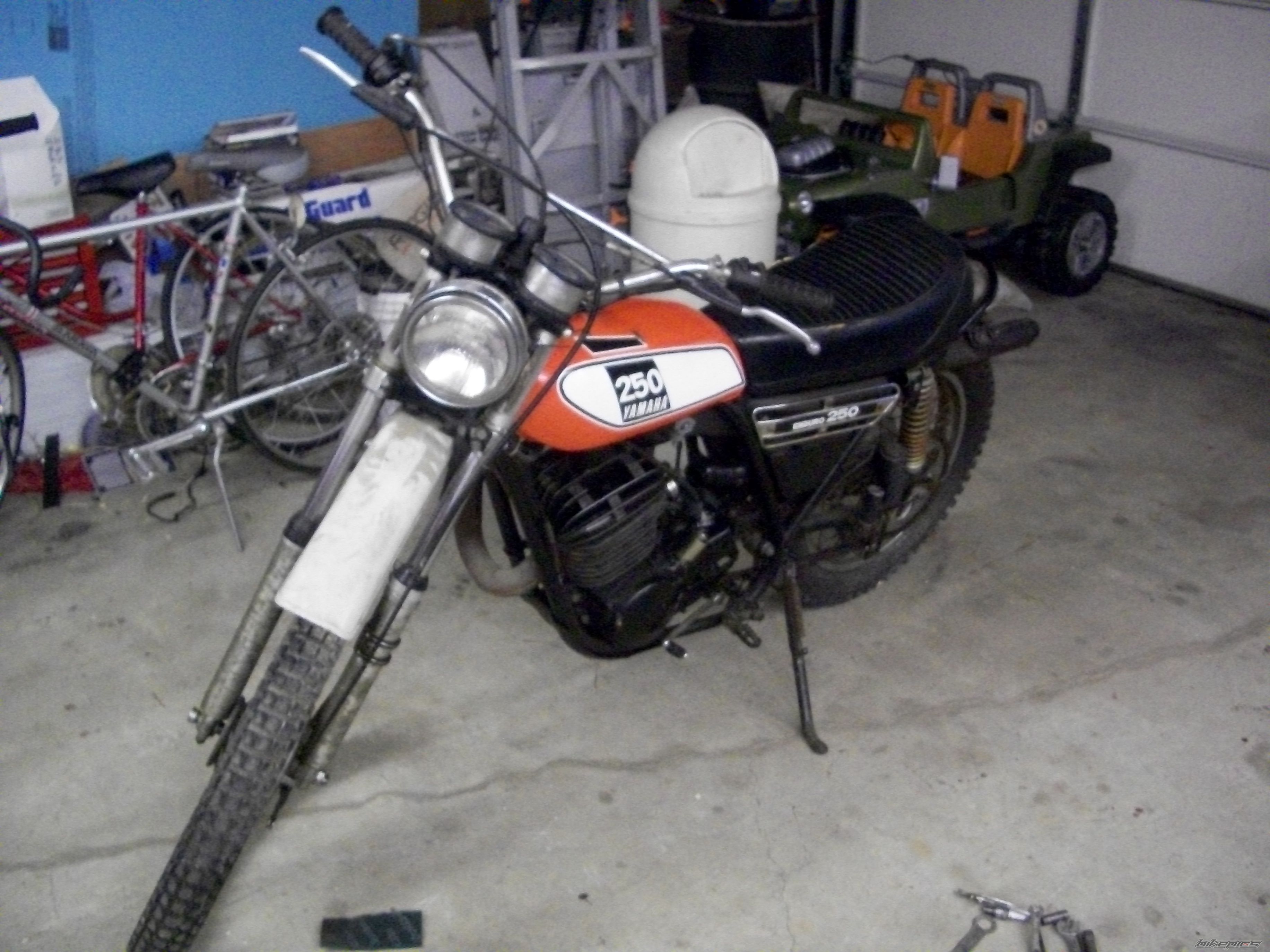 Photo 2072810
