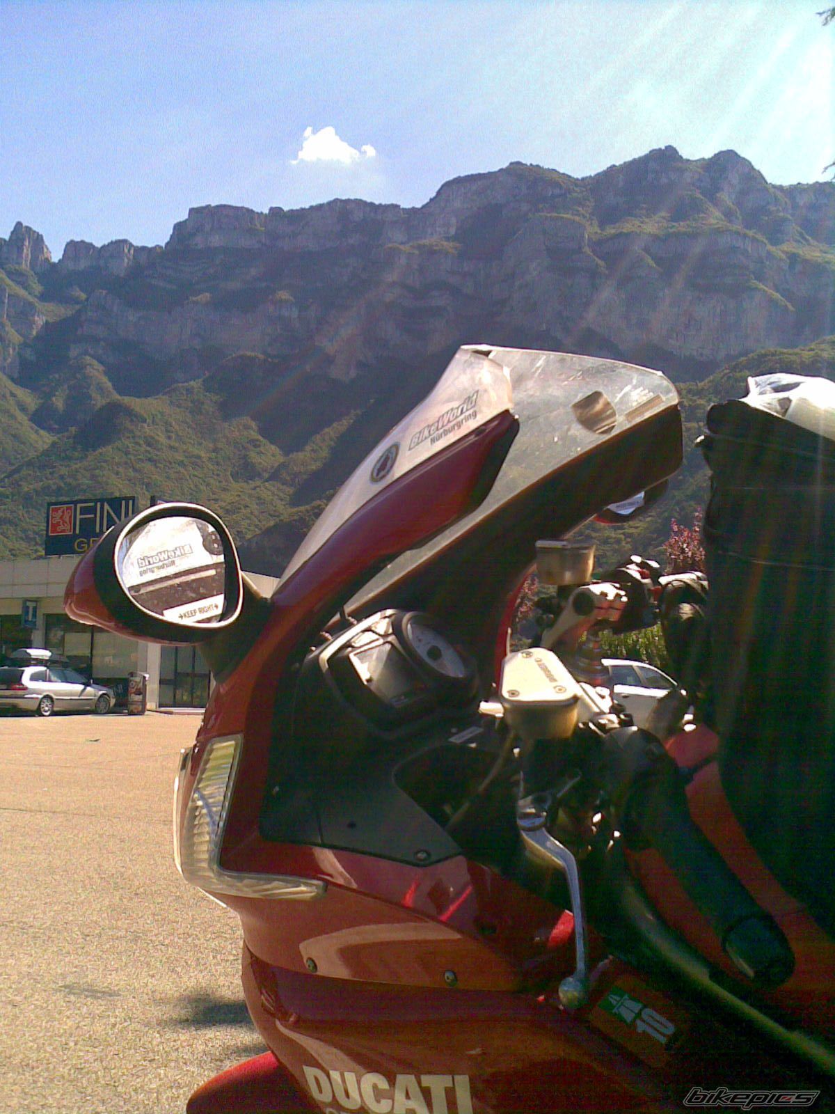 Photo 2072947