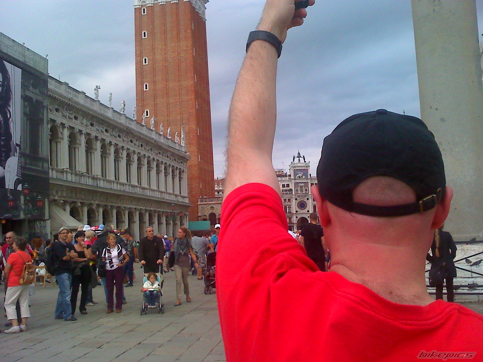 Photo 2072998