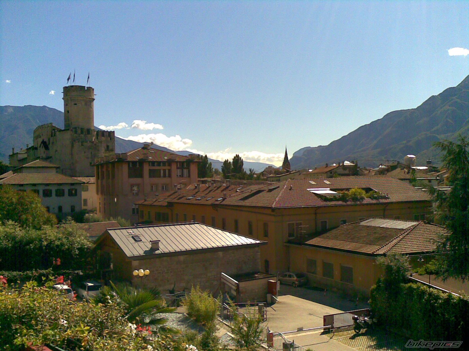 Photo 2073007