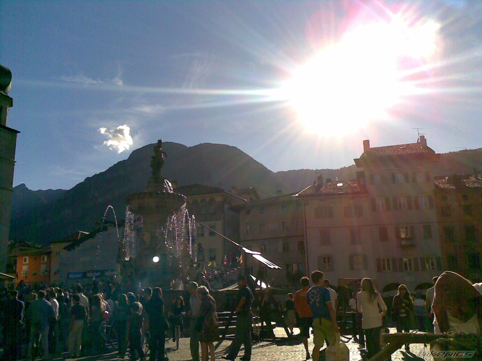 Photo 2073008