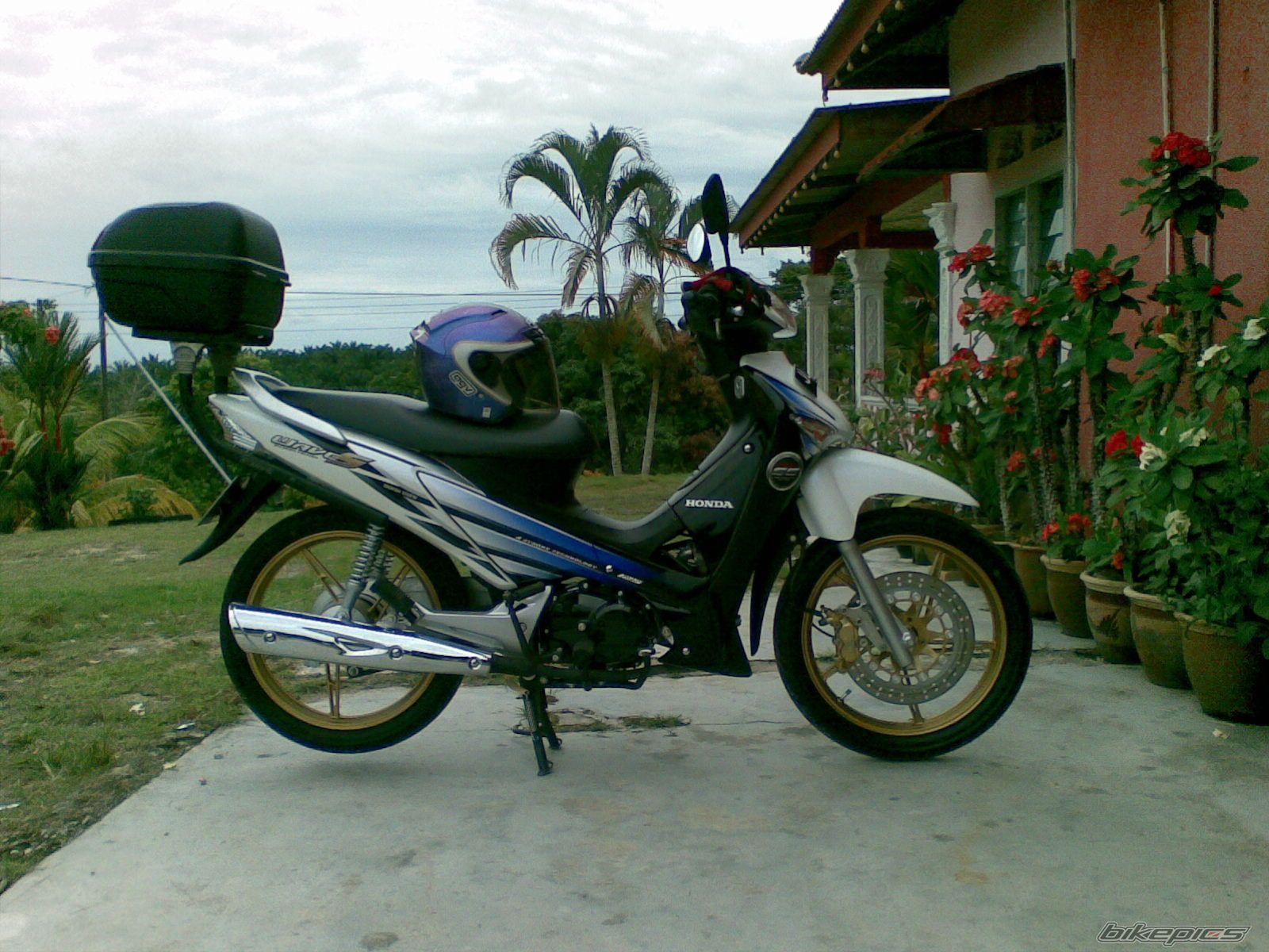 Photo 2073033