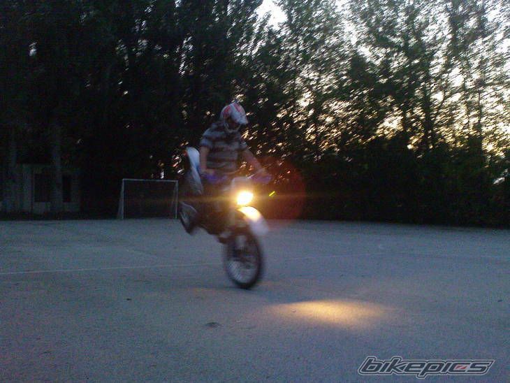 Photo 2073858