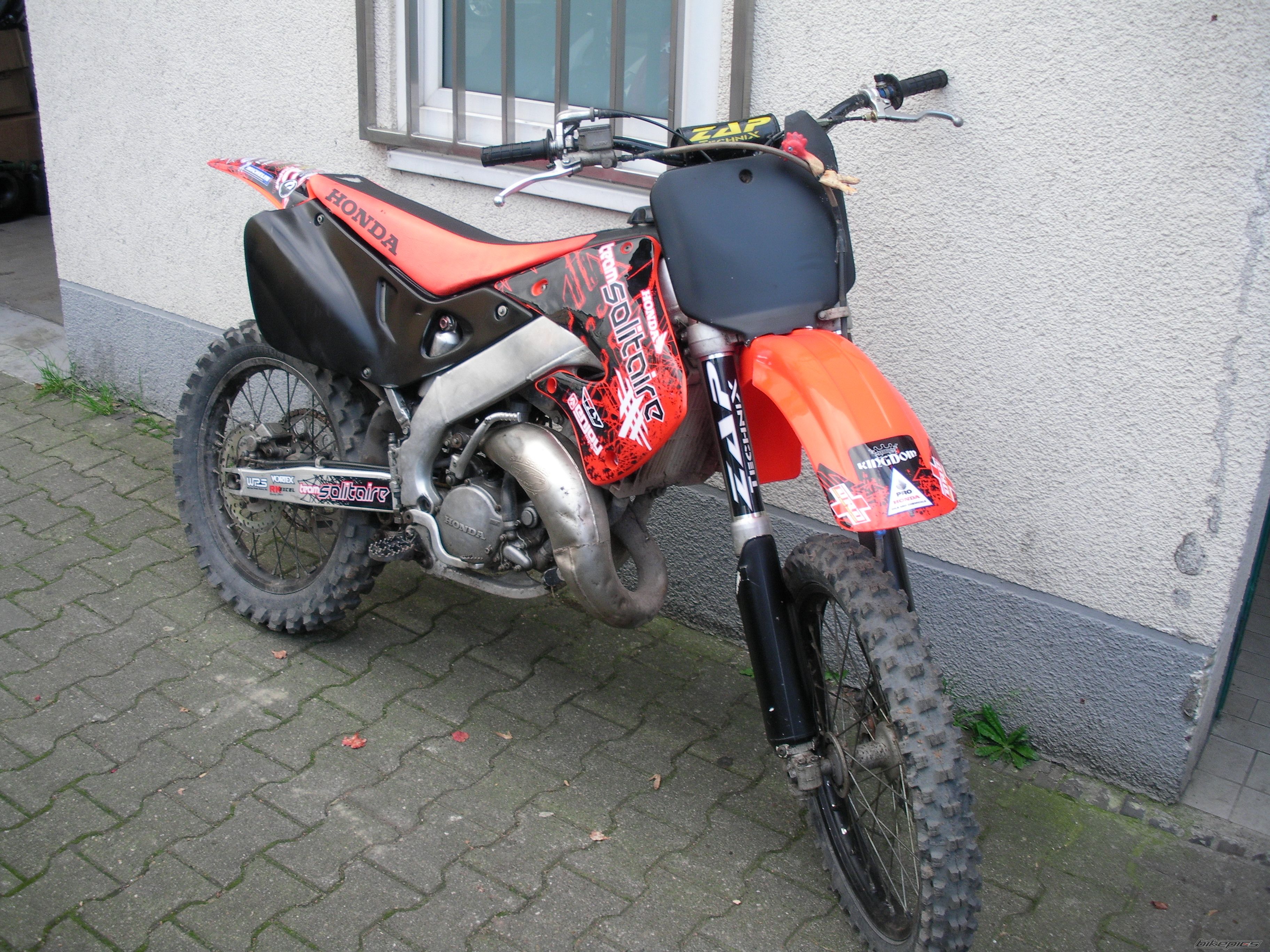 Photo 2073862