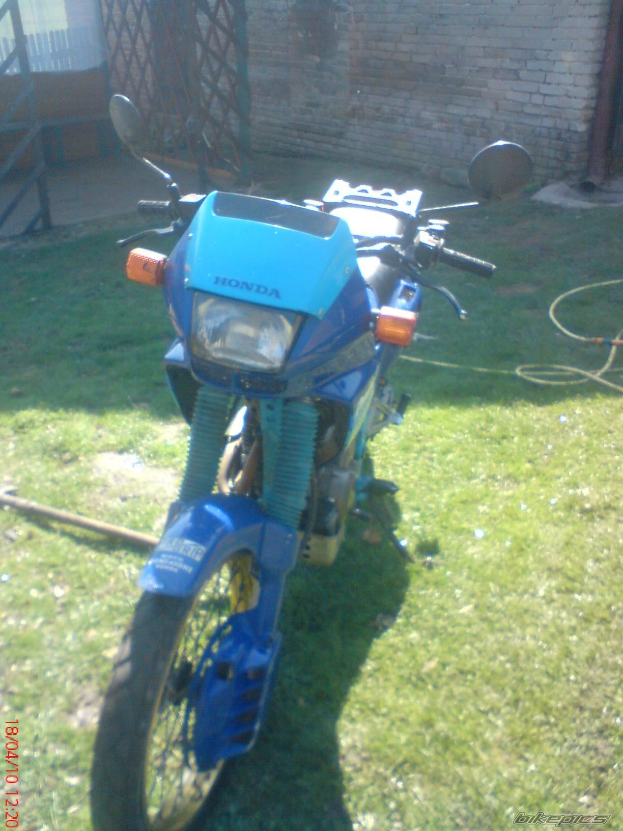 Photo 2074067
