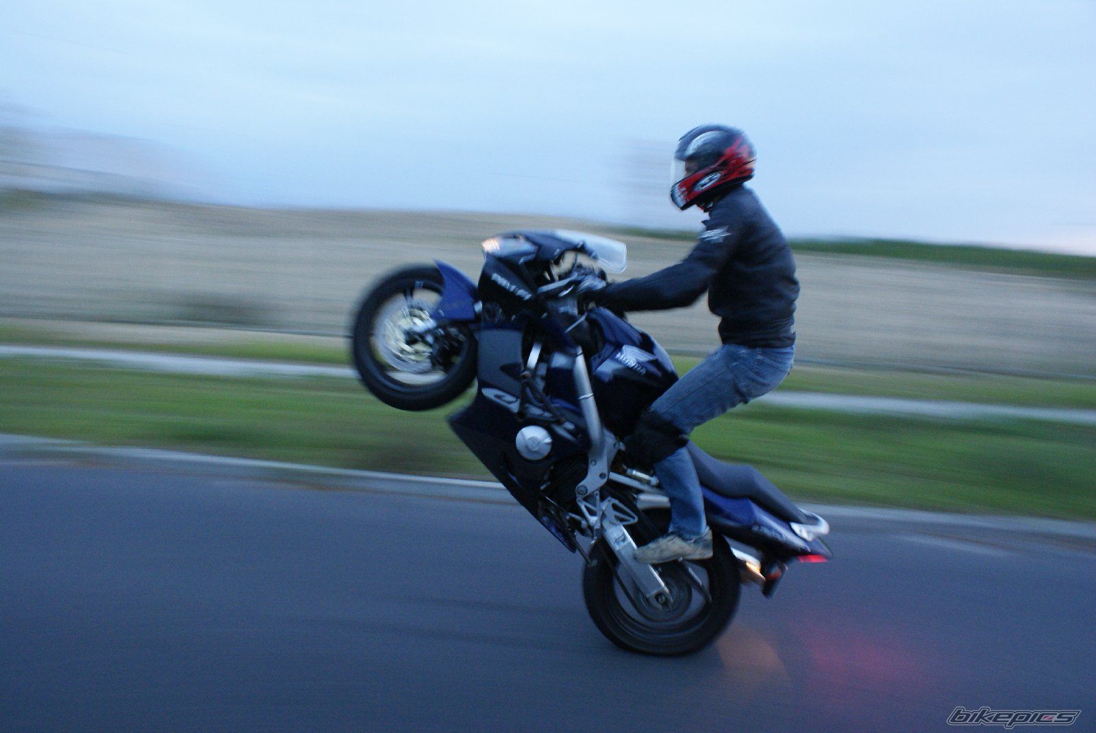 Photo 2074103