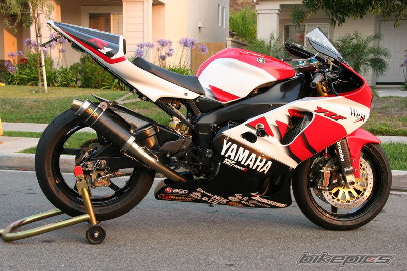 YZF-R7
