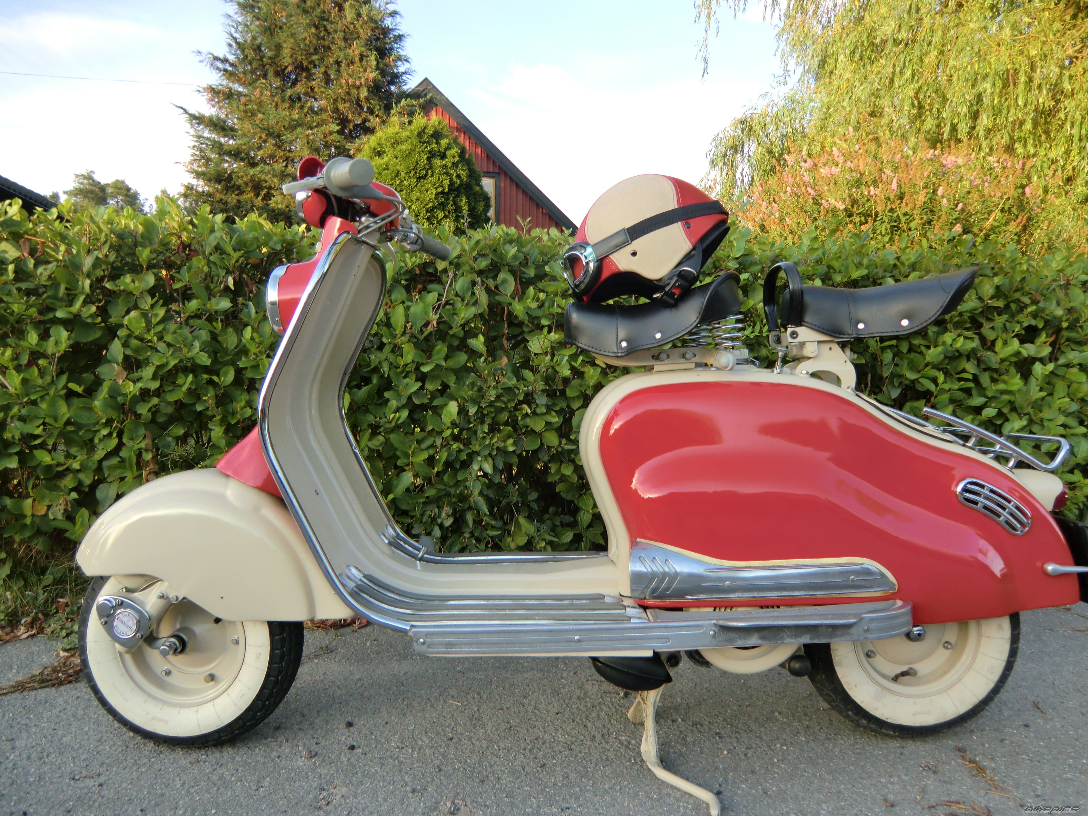 Photo 2075714