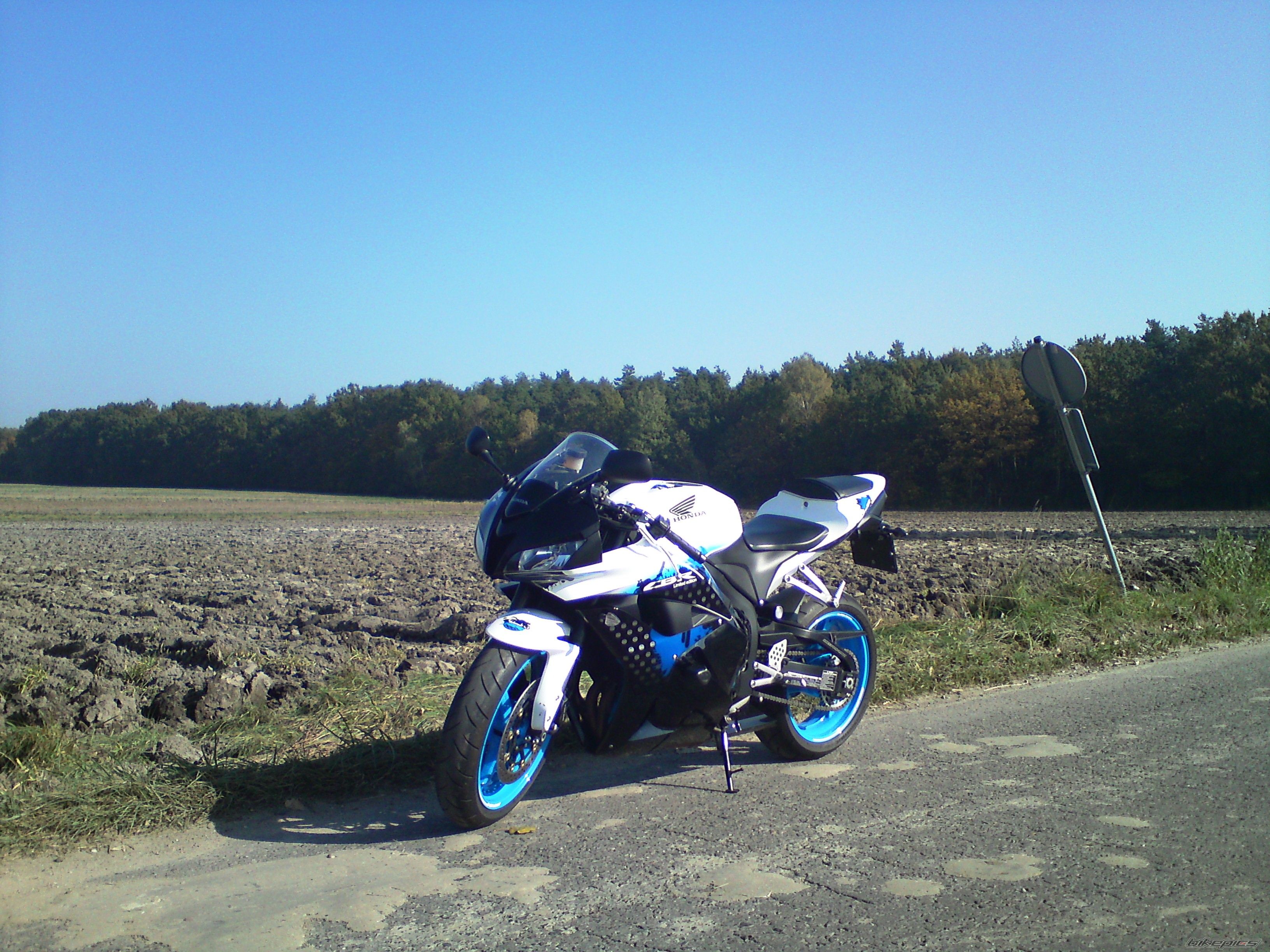 Bike Photo 2075779