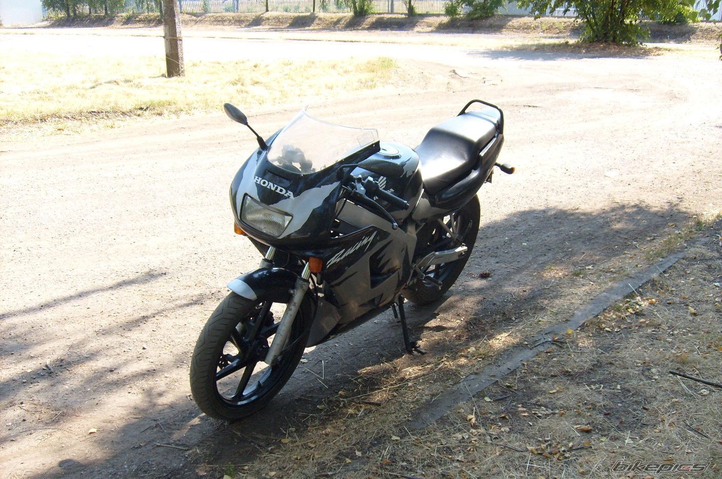 Photo 2075794