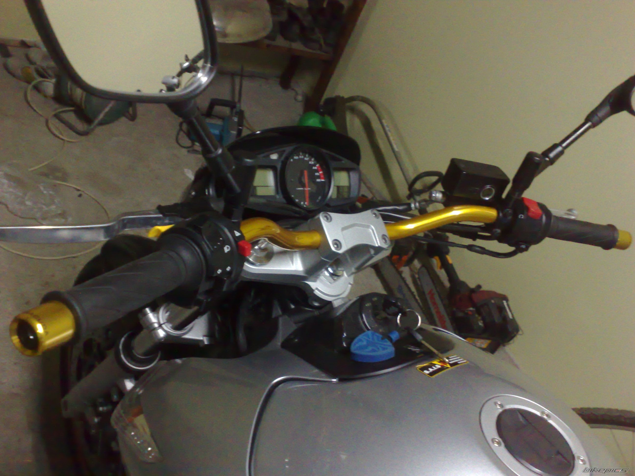 Photo 2075867