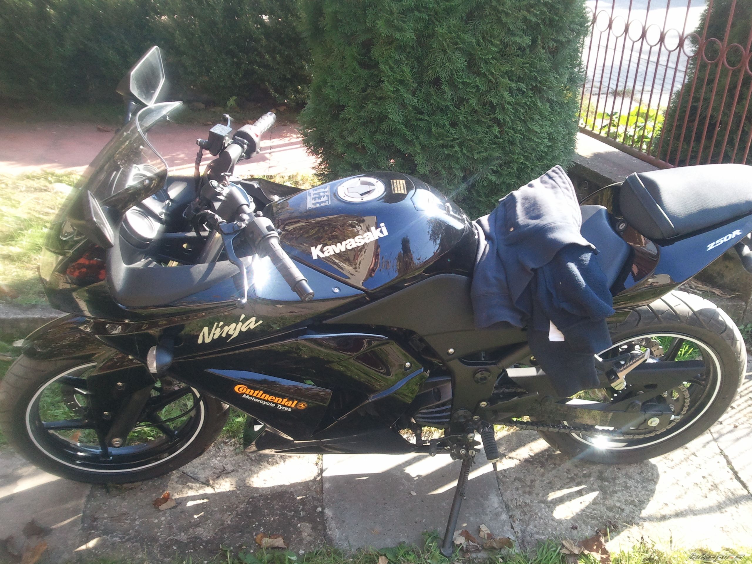 Photo 2075870