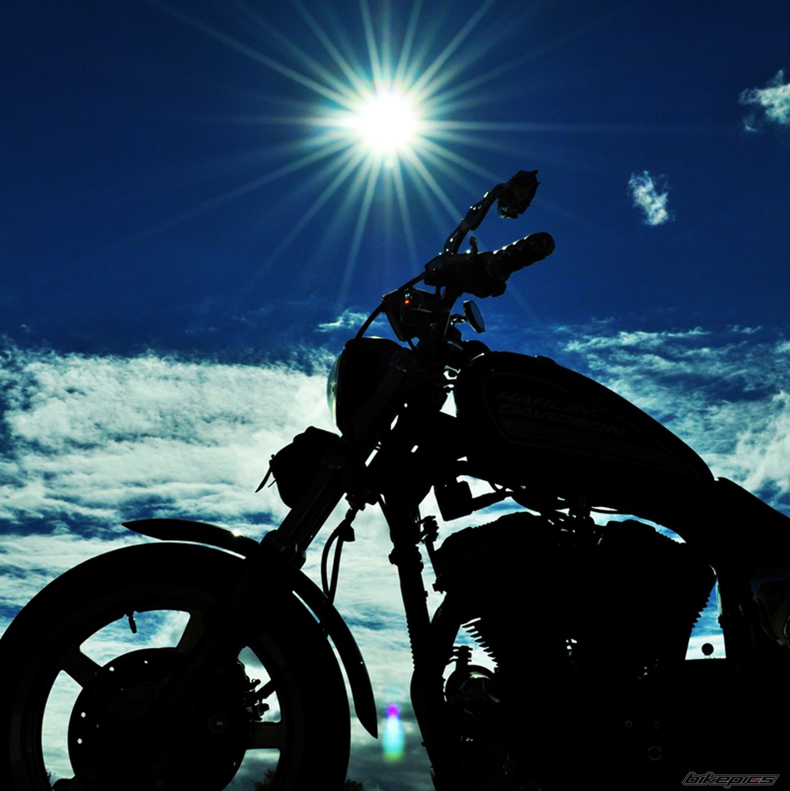 Photo 2075936
