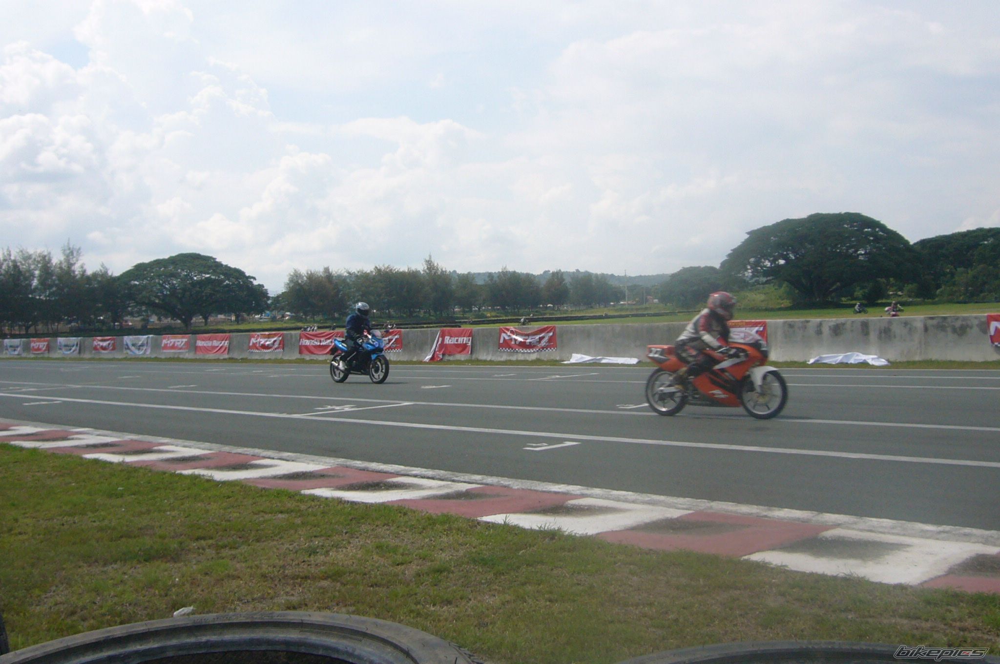 Photo 2076675