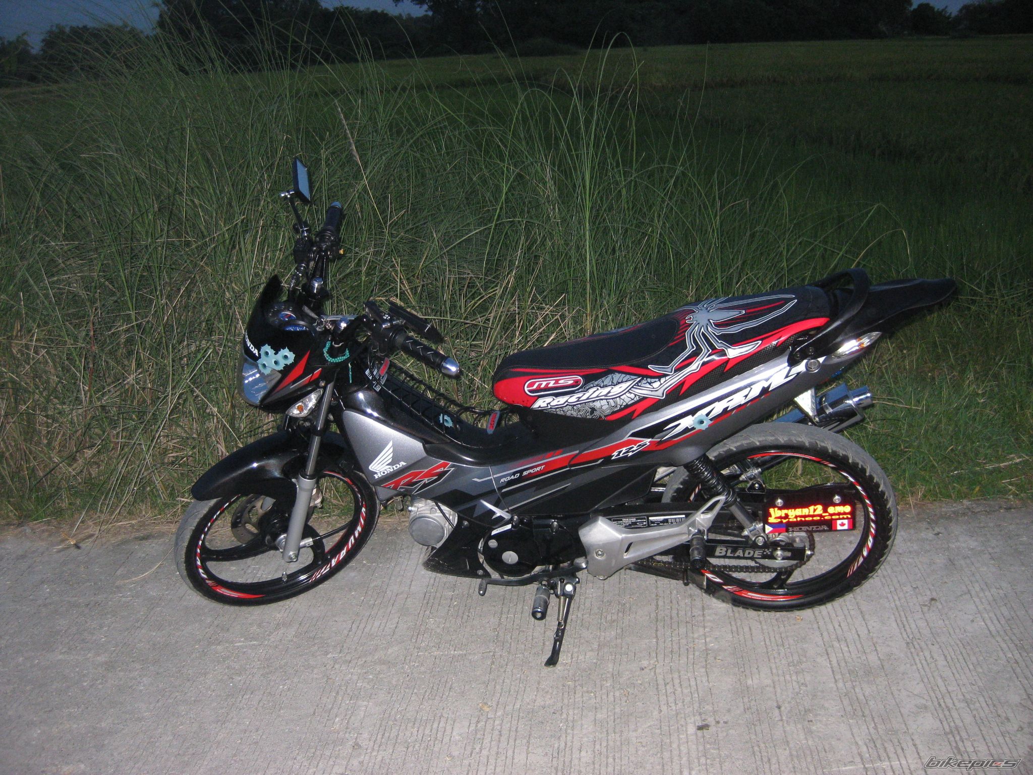 Photo 2076823