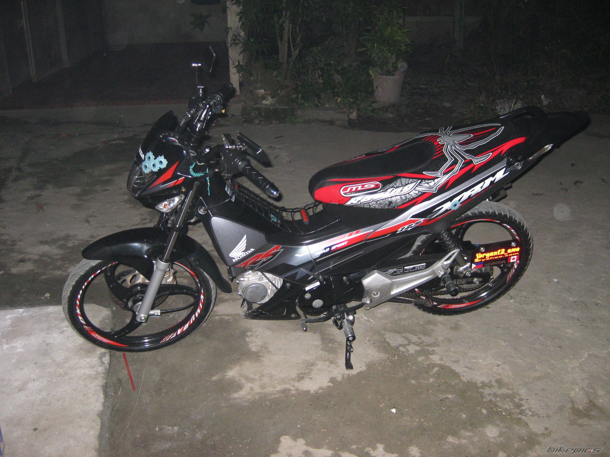 Photo 2076856