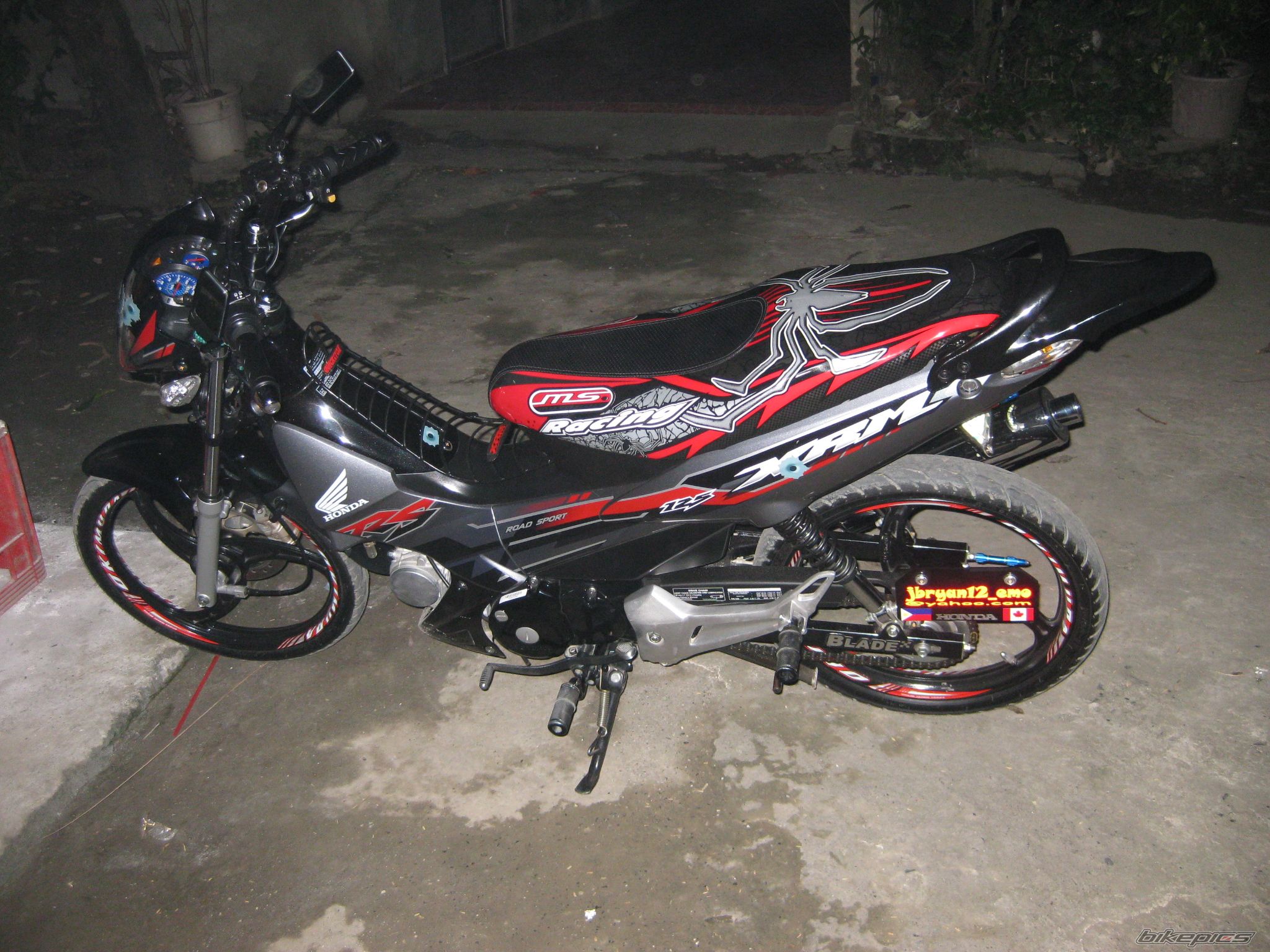 Photo 2076857