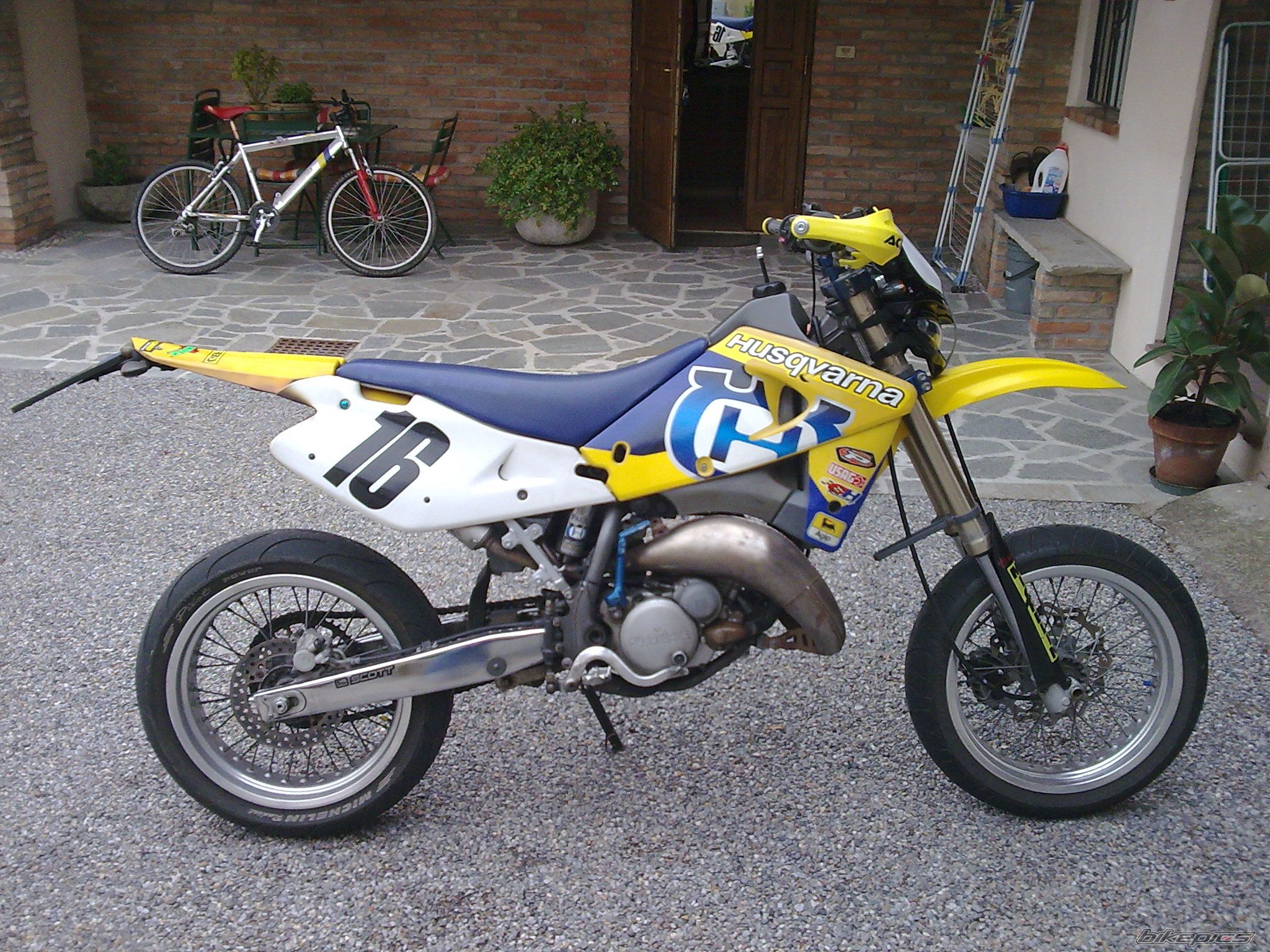 Photo 2076904