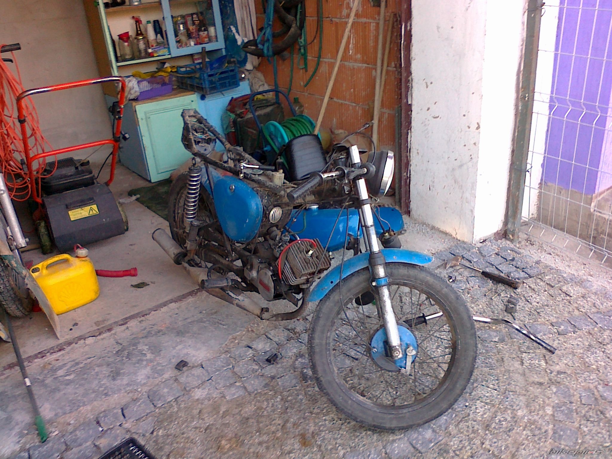 Photo 2076992