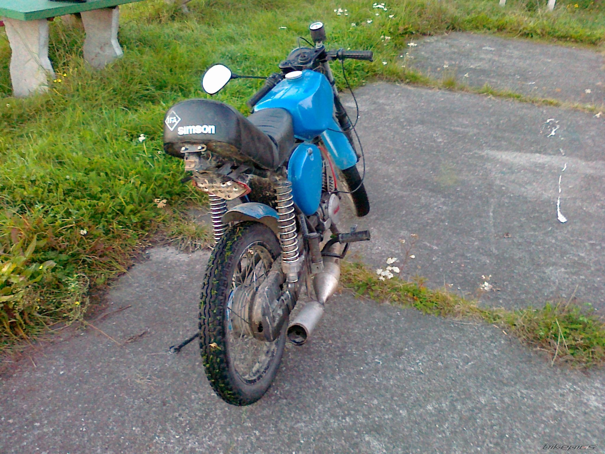 Photo 2076998