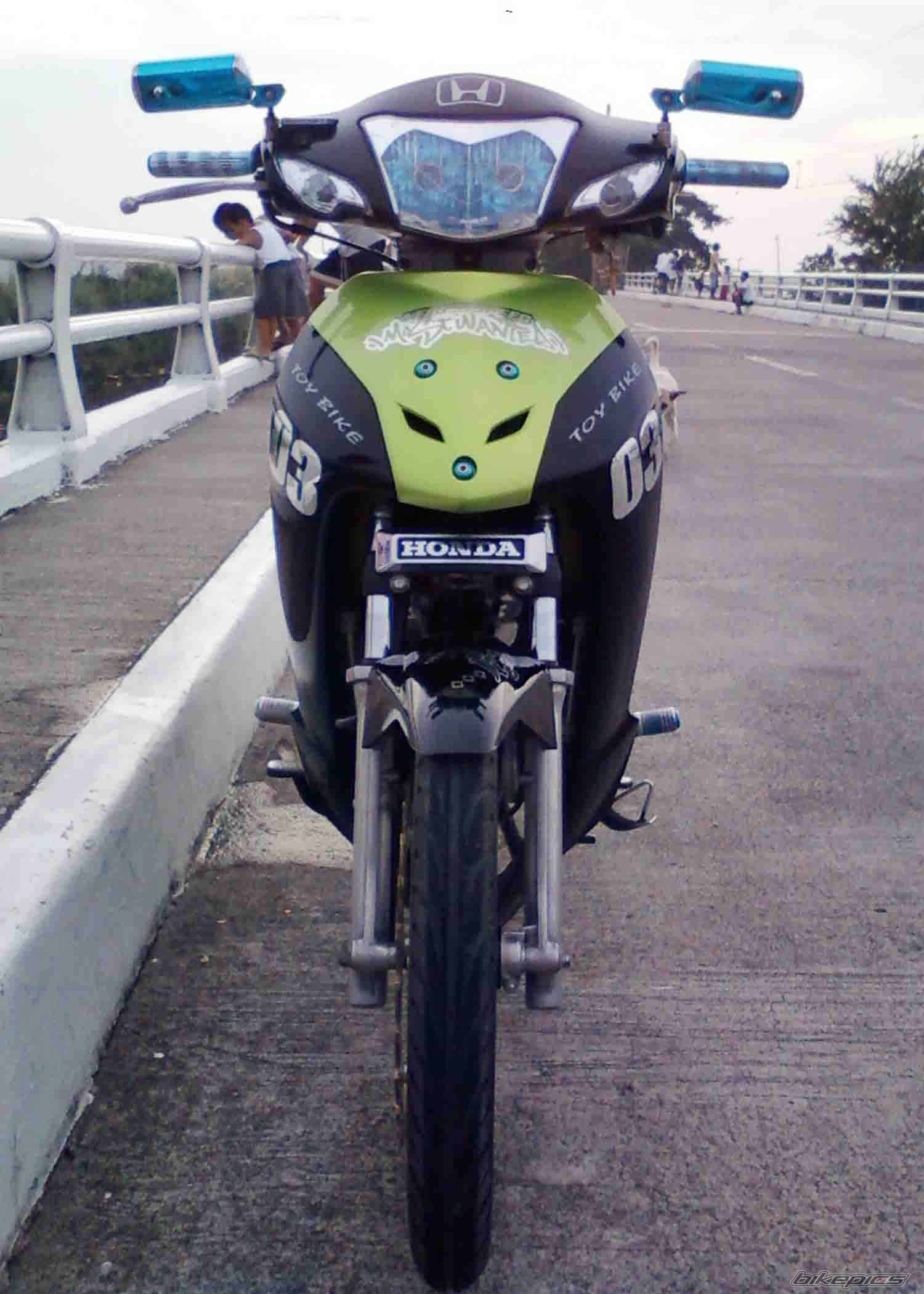 Photo 2077355