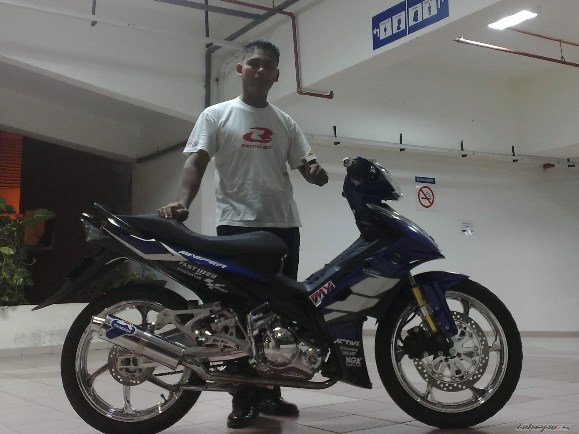 Photo 2077825