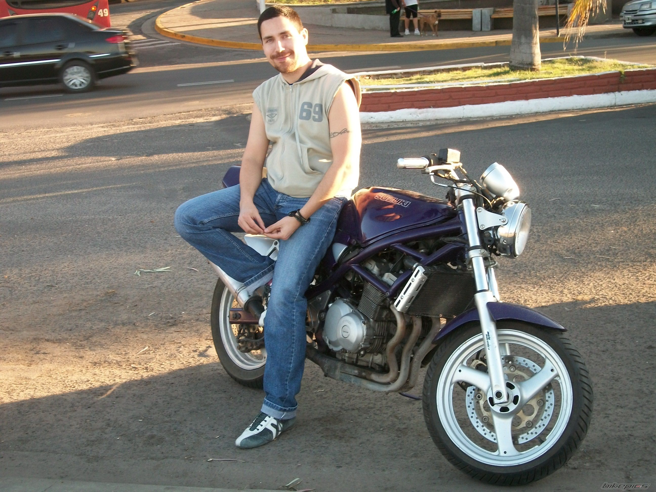 Bike Photo 2077946