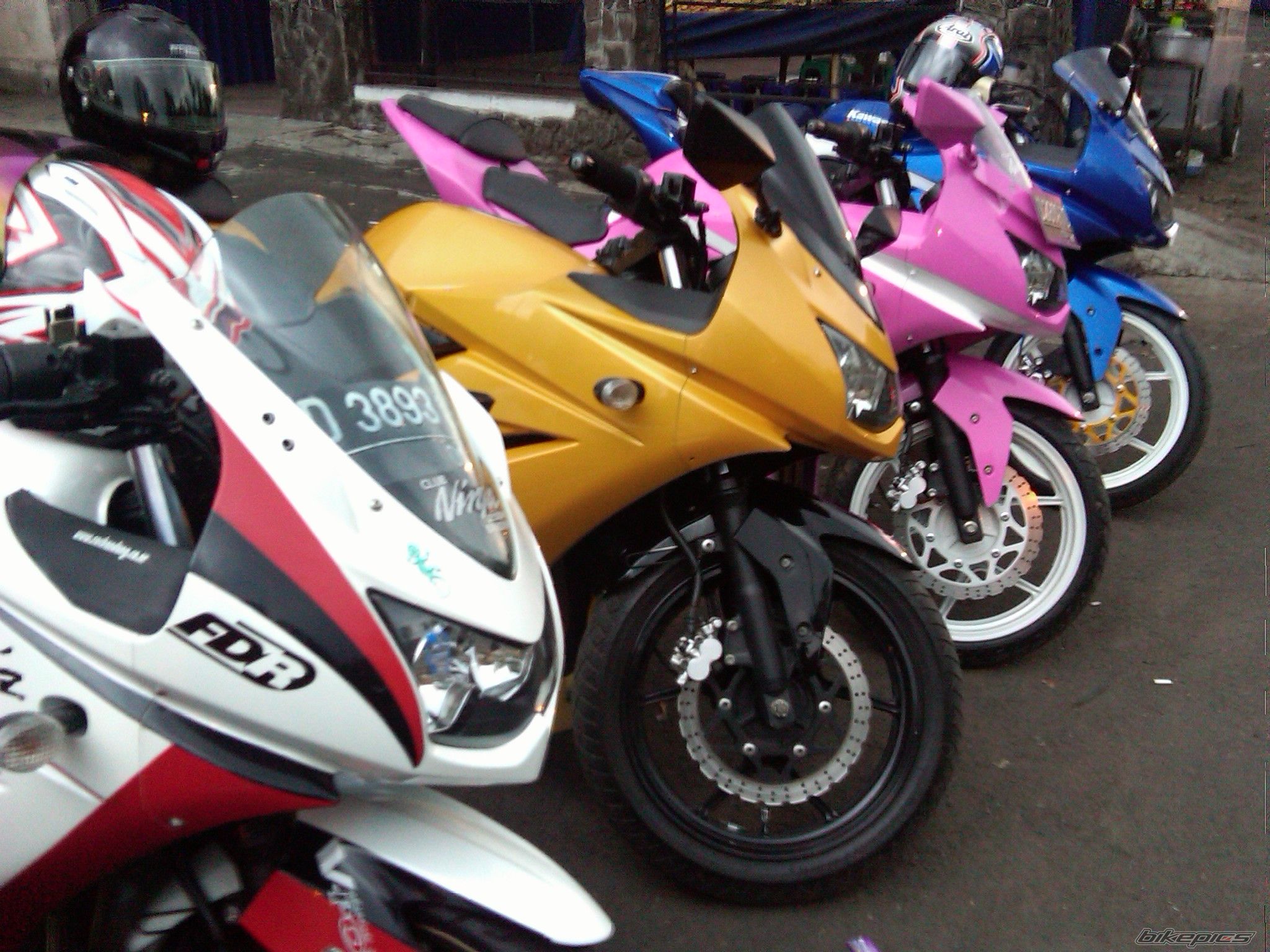 Photo 2077960