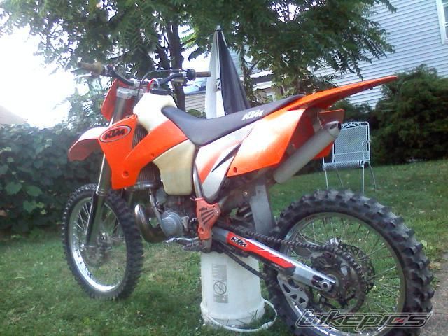 Photo 2077975