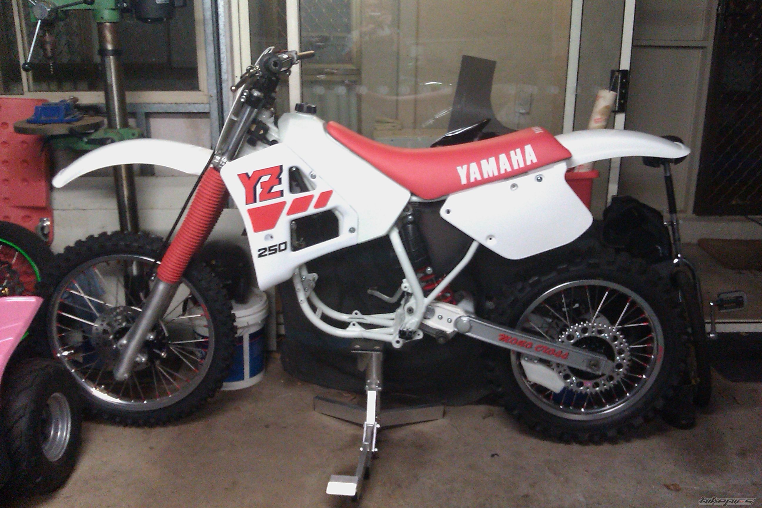 Photo 2077981