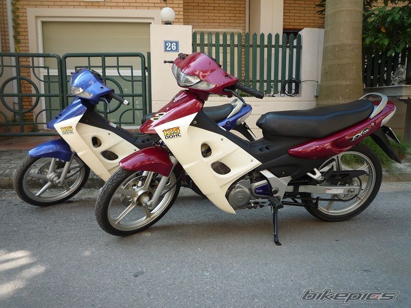Photo 2078036