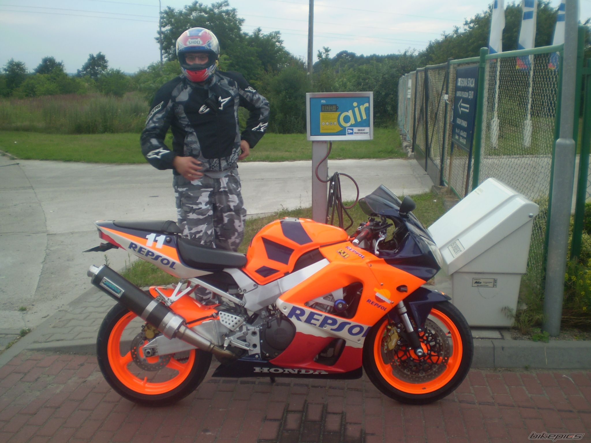 Photo 2078226
