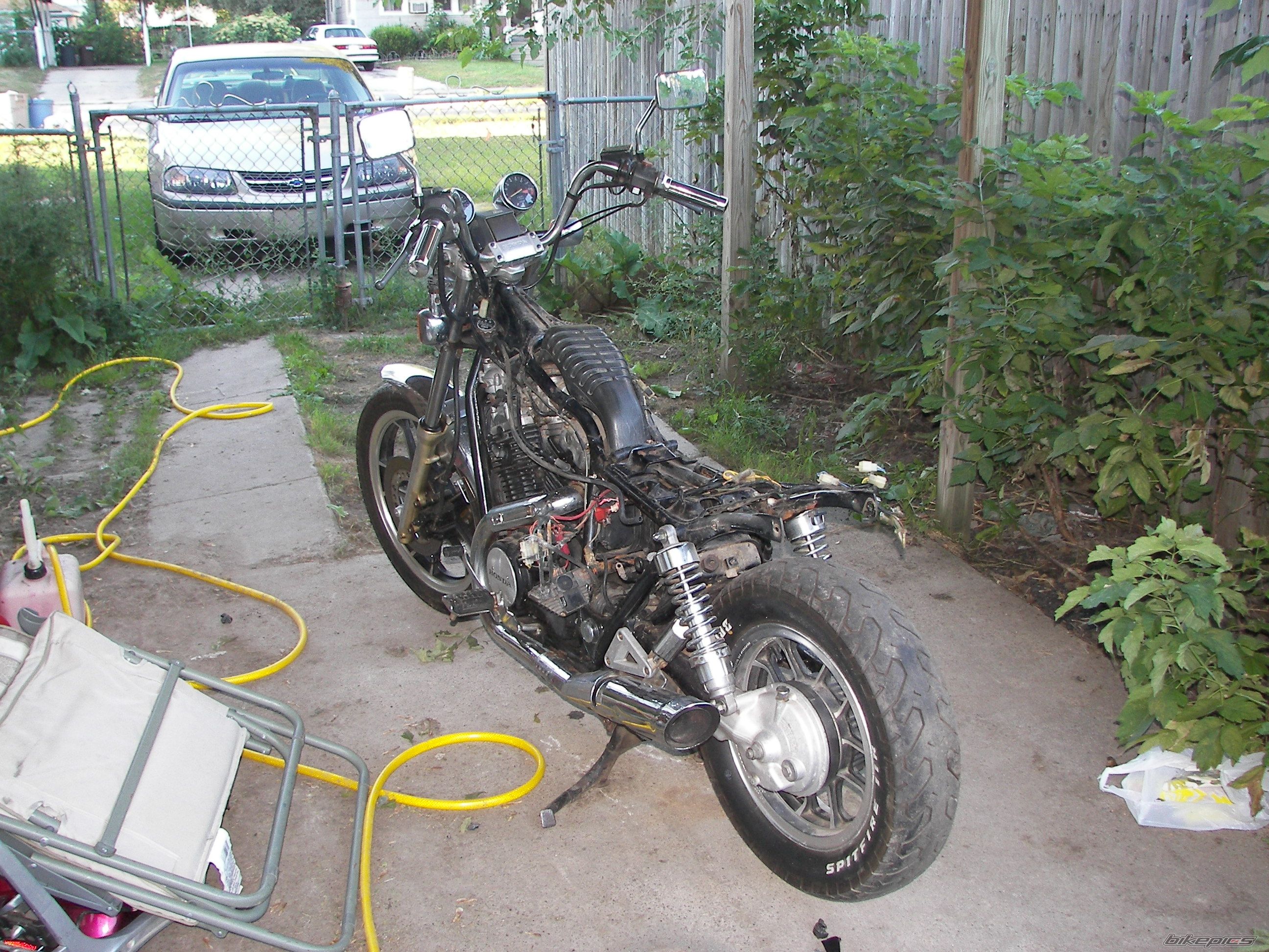Photo 2079044