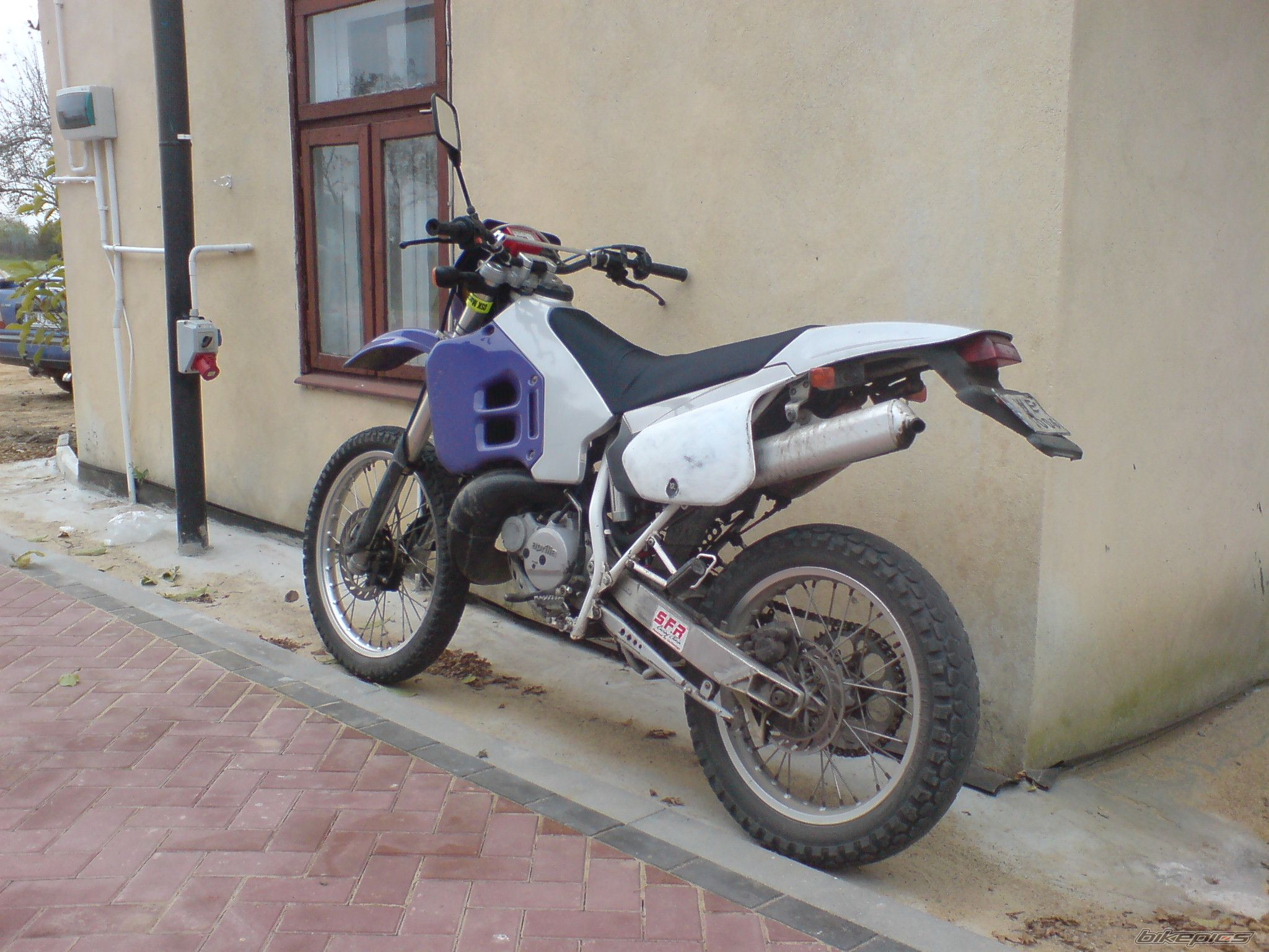 Photo 2079977