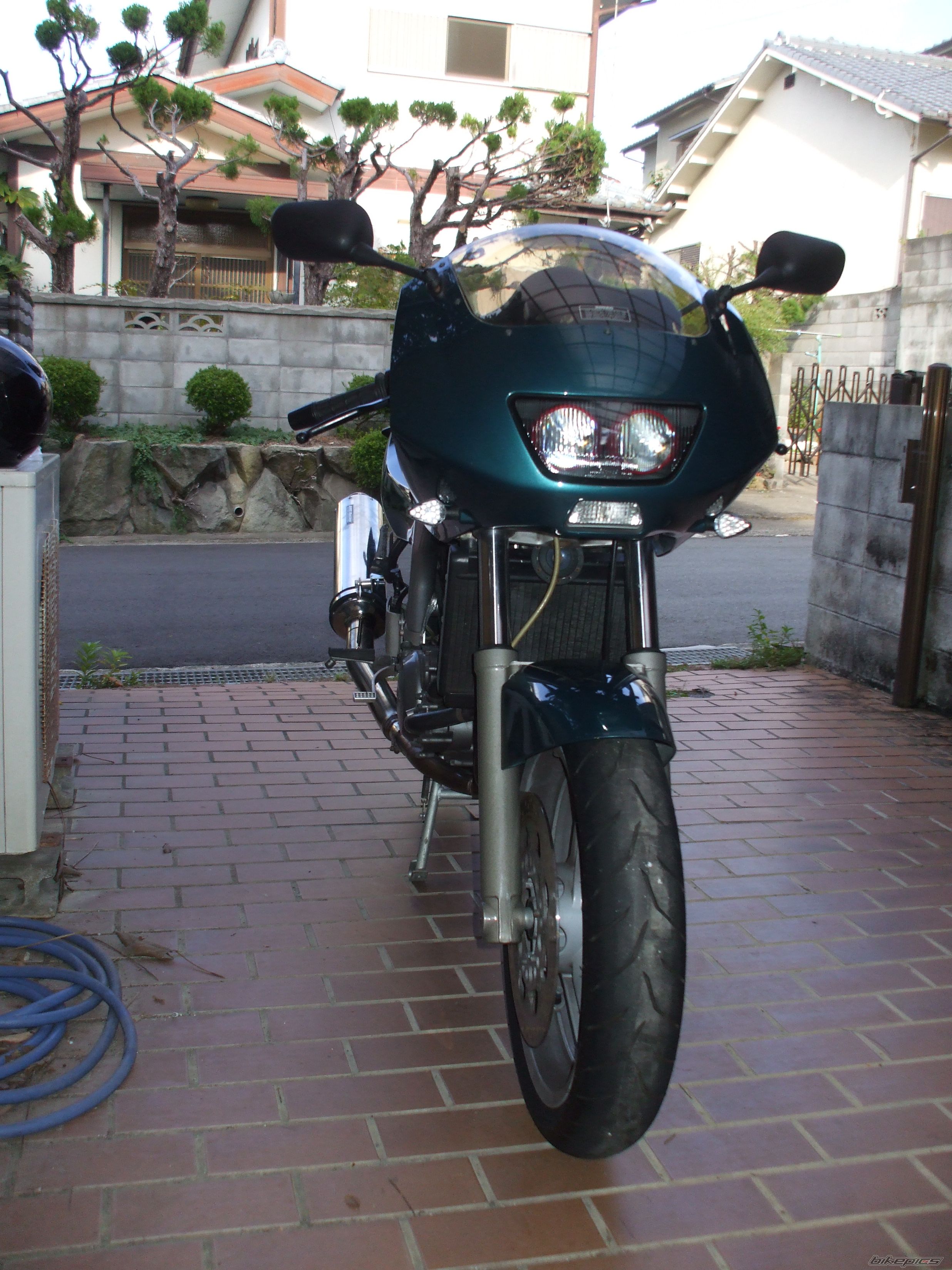 Photo 2080936