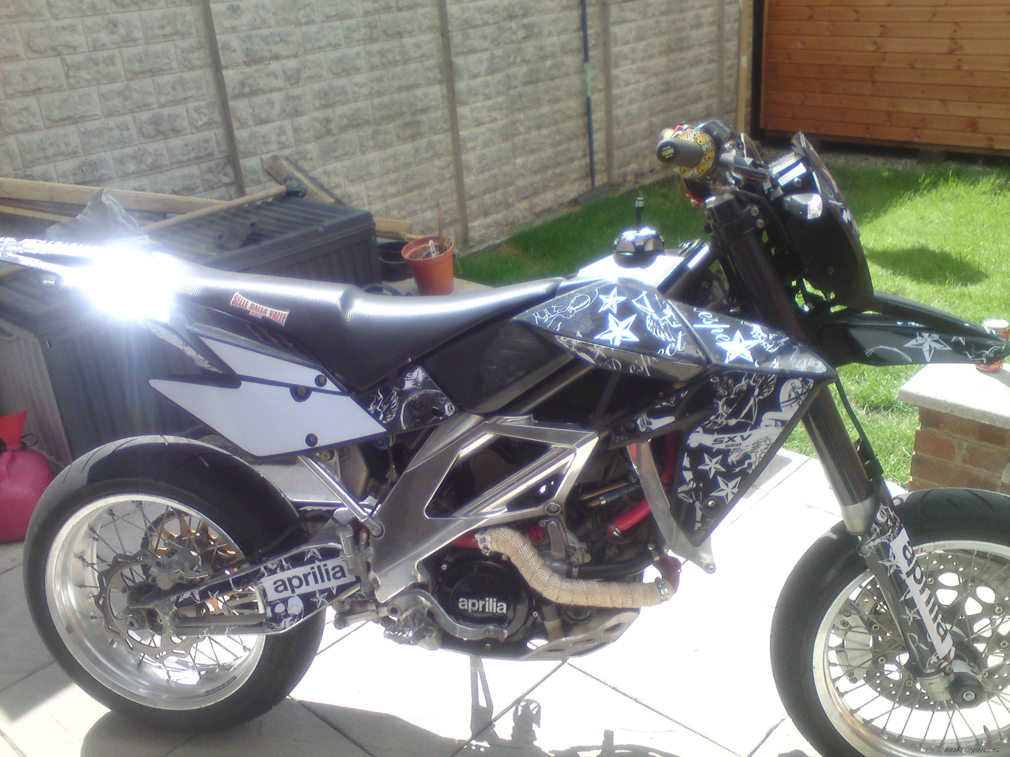 Photo 2084010