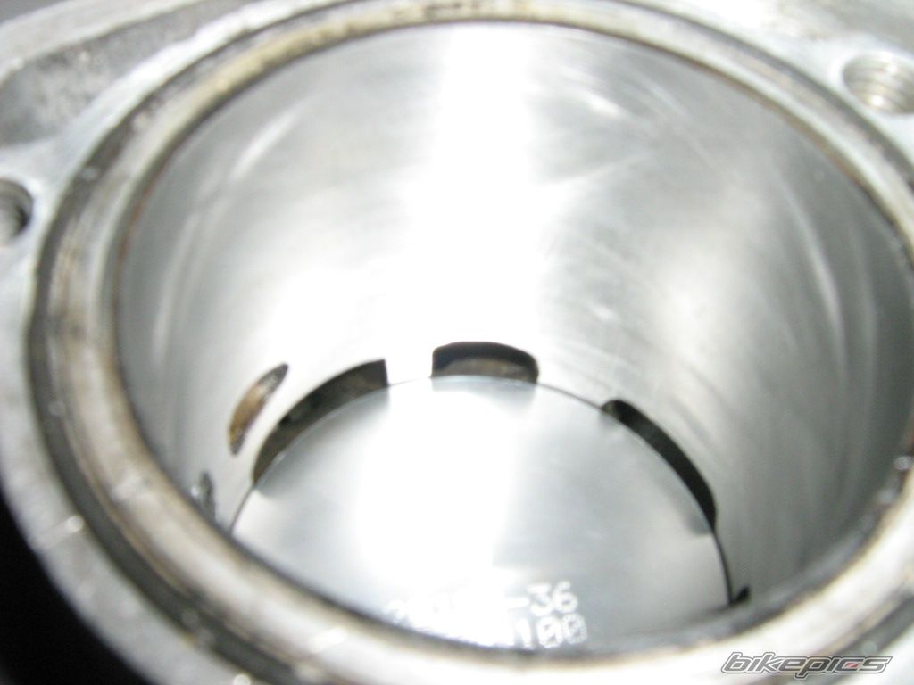 Photo 2084576