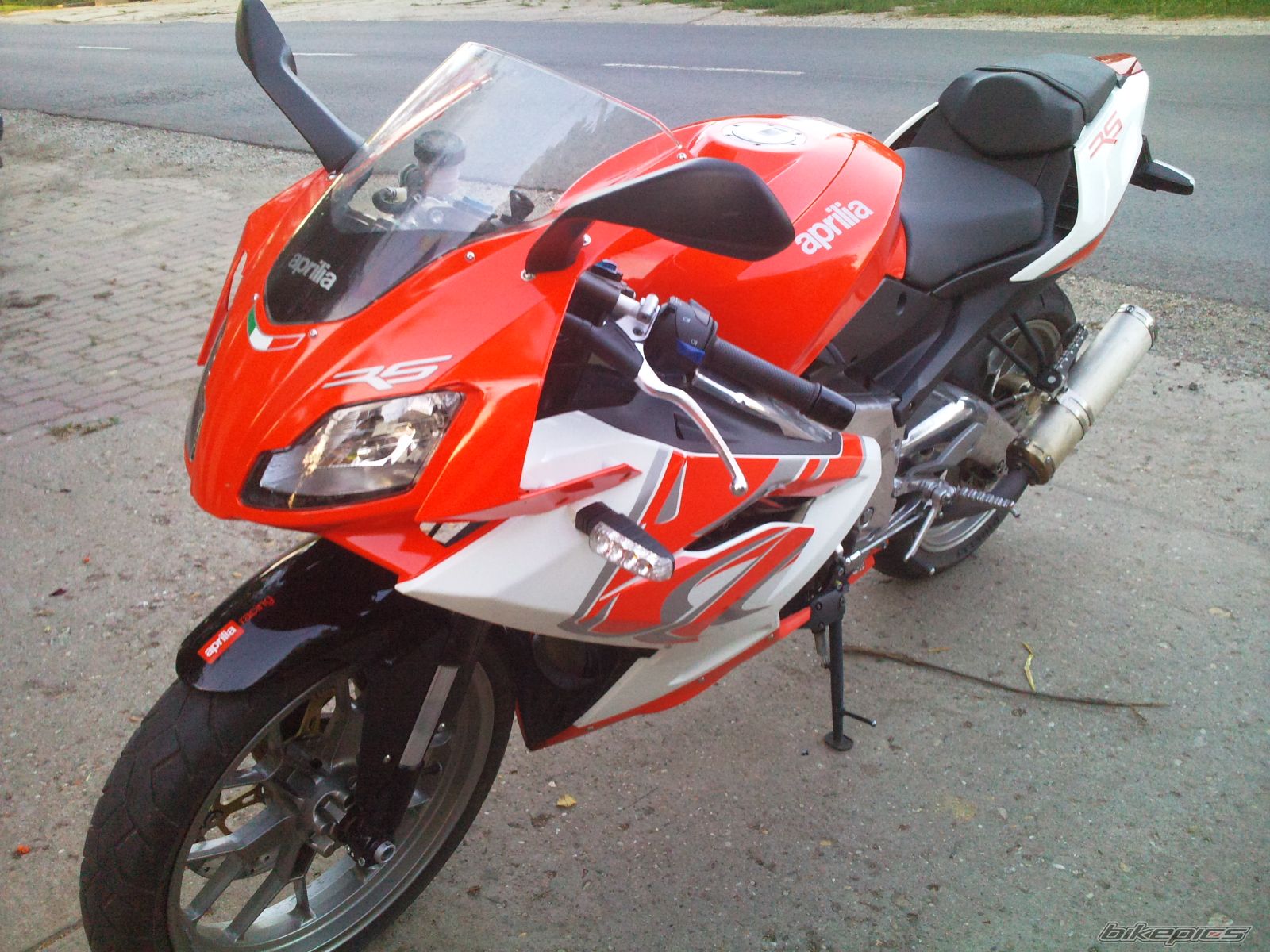 Photo 2091048