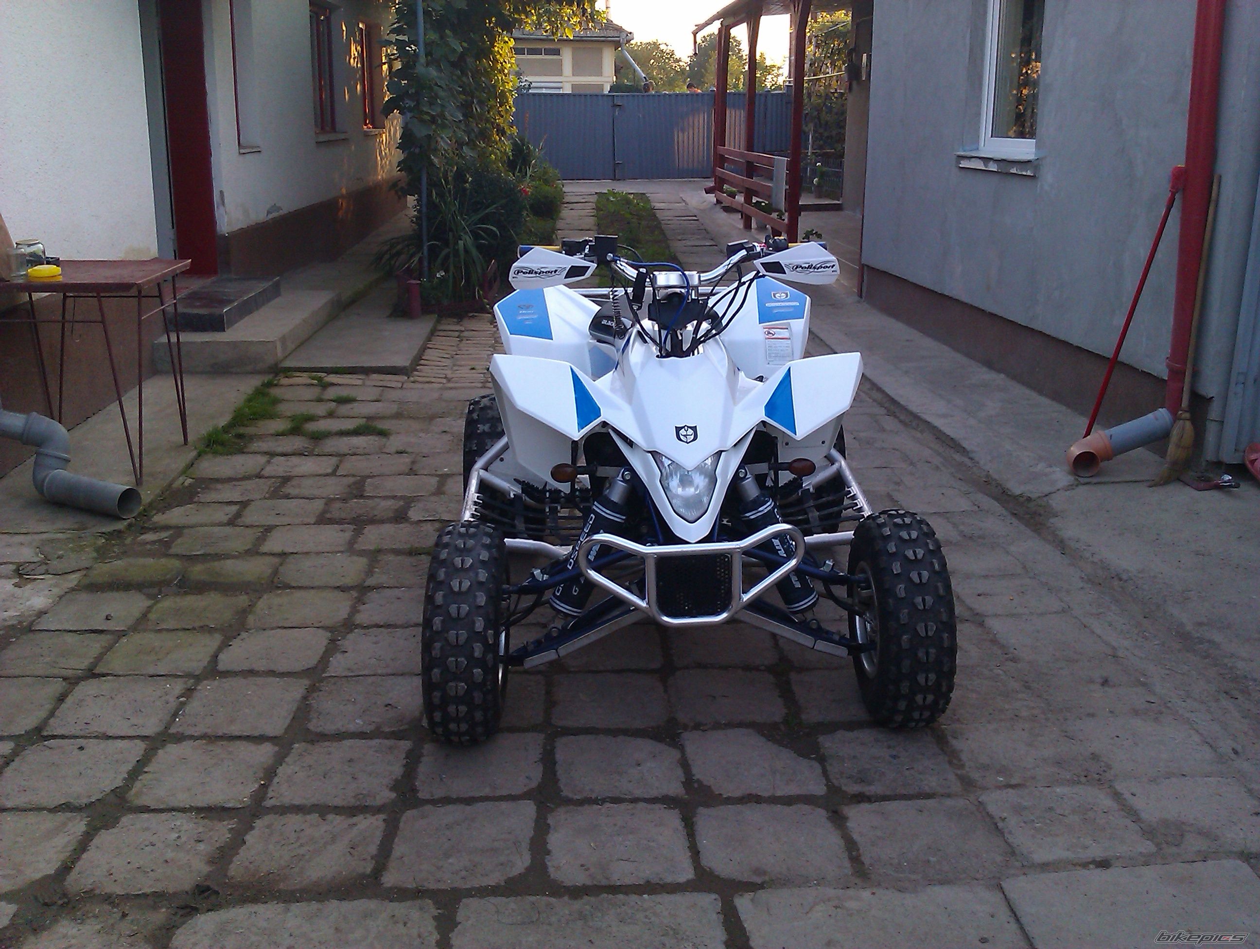 Photo 2095310