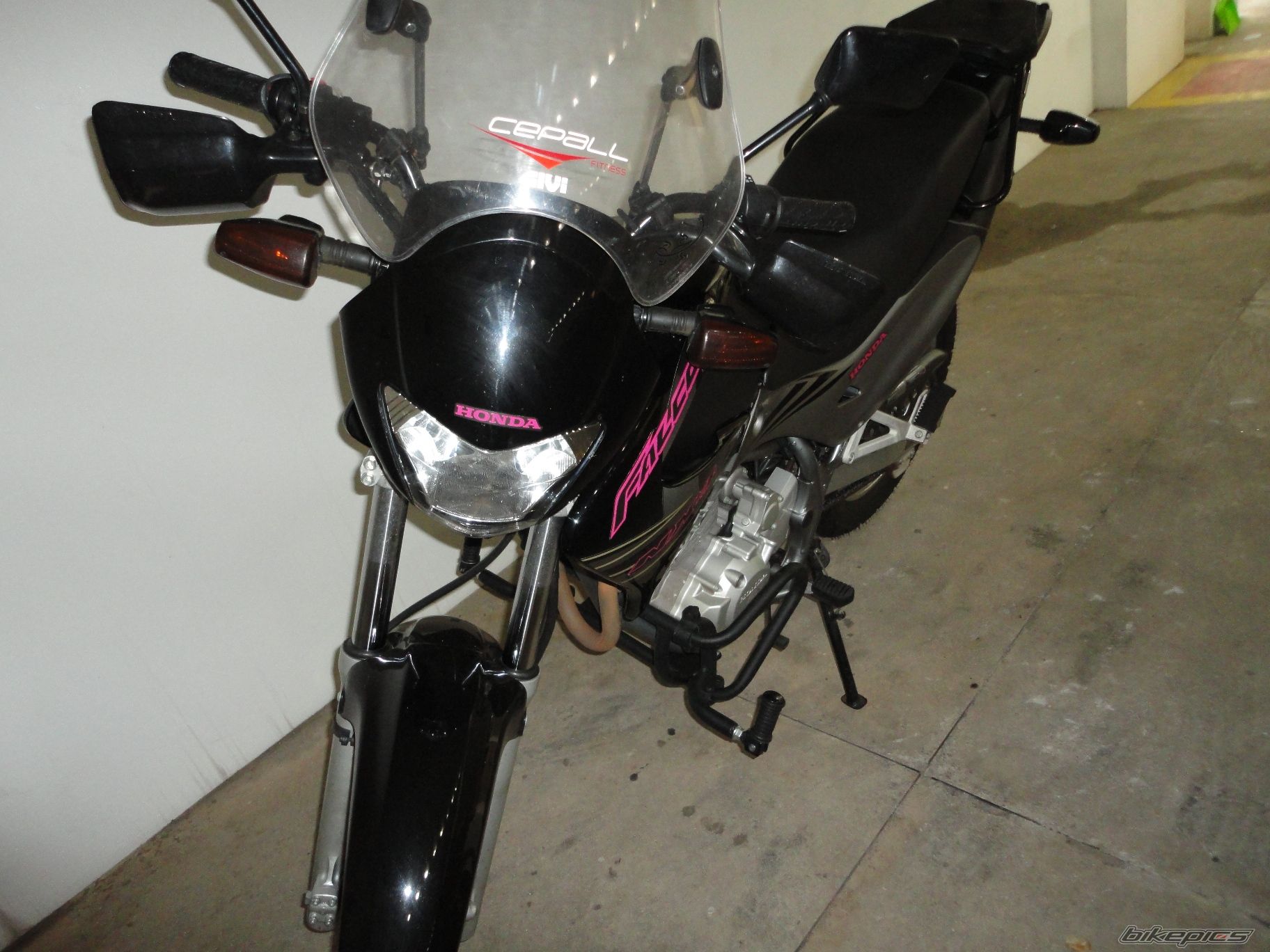 Photo 2095687