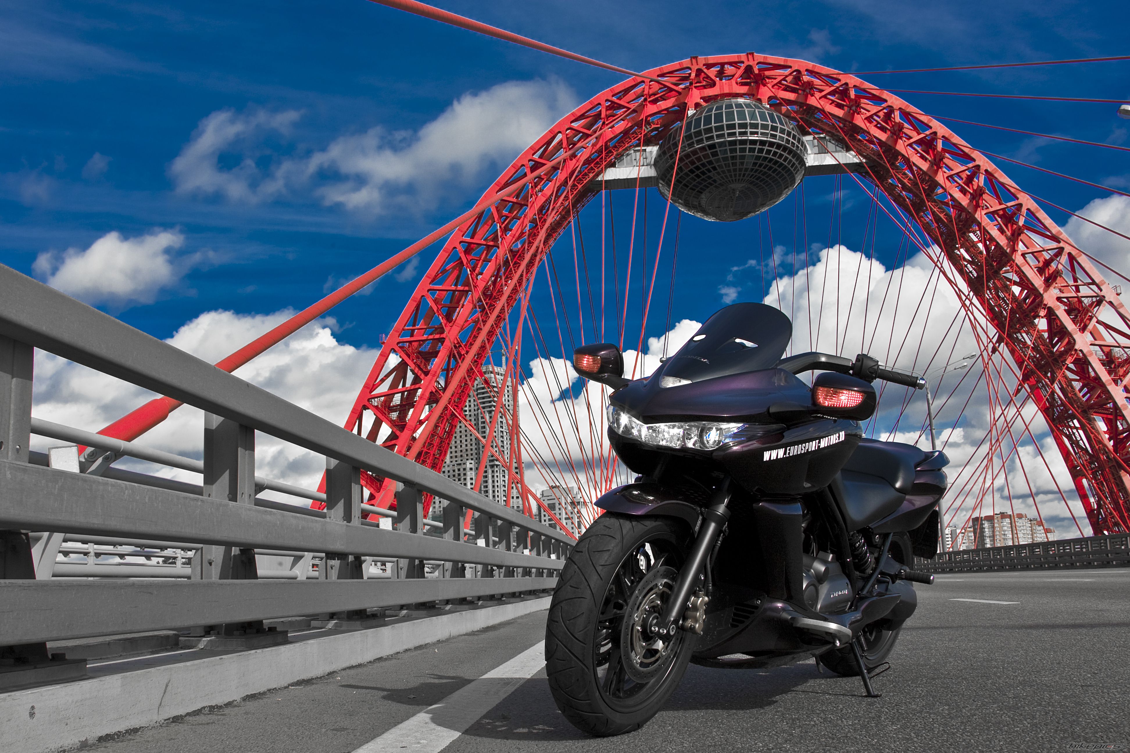 Bike Photo 2096009