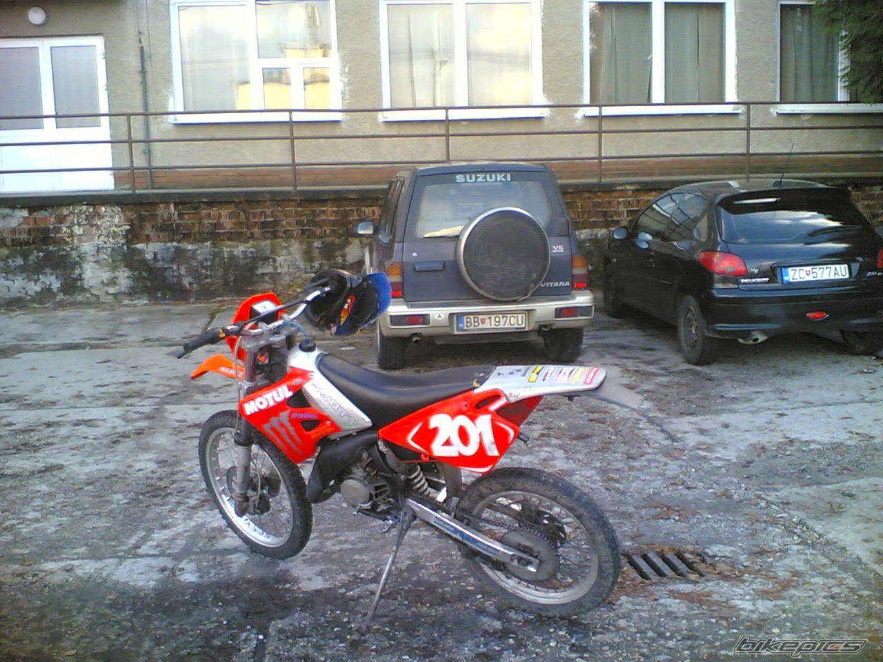 Photo 2096576