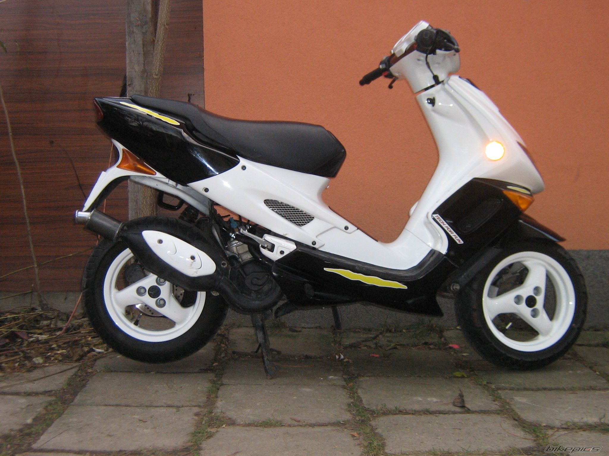 Photo 2097656