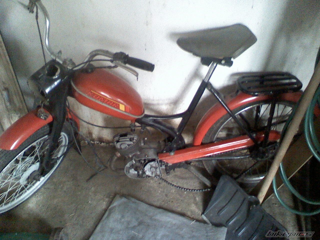 Photo 2098960